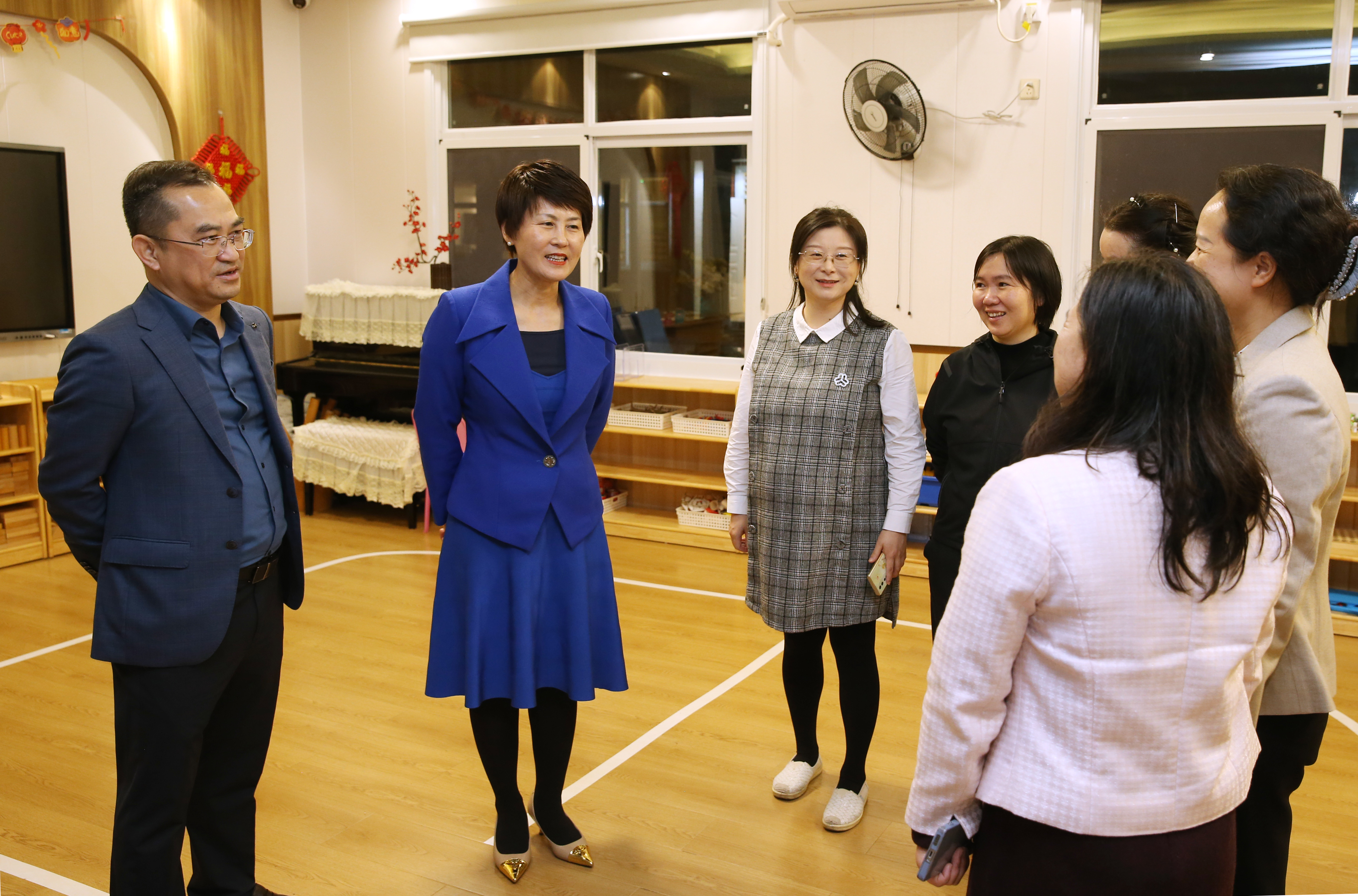 省妇联到我校开展“三八”国际妇女节慰问调研