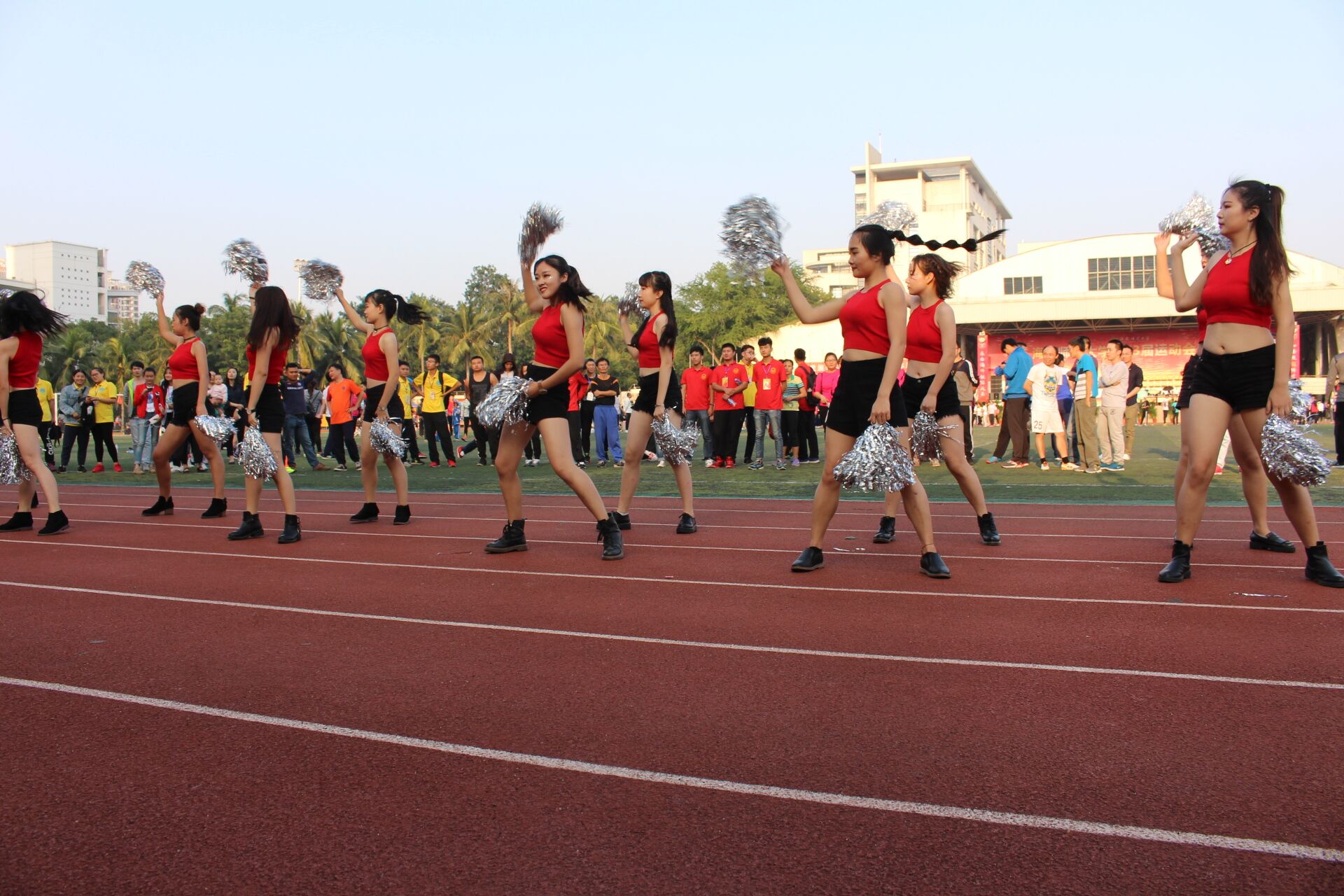 青年之声・齐心协力创佳绩，势如破竹夺第三――记星空游戏官方第三十三届运动会 