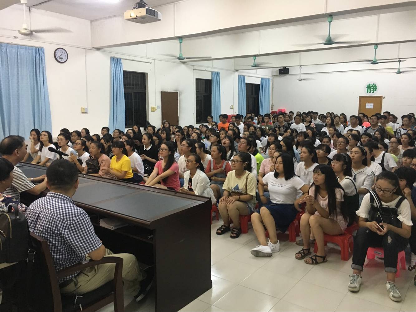 无悔青春，为梦出发--记星空游戏官方数学与统计学院2017级新生教育大会