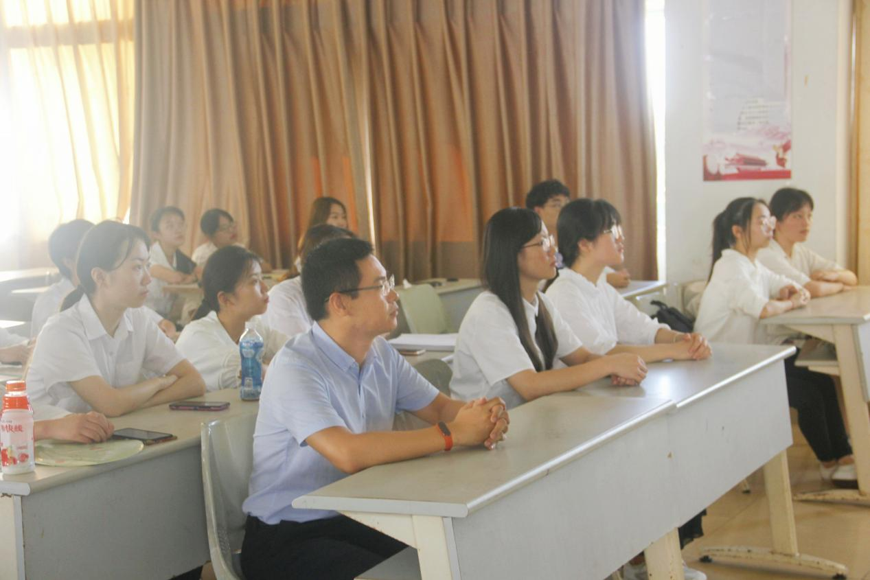 青年之声・记文学院观看“庆祝中国共产党成立100周年大会”直播活动