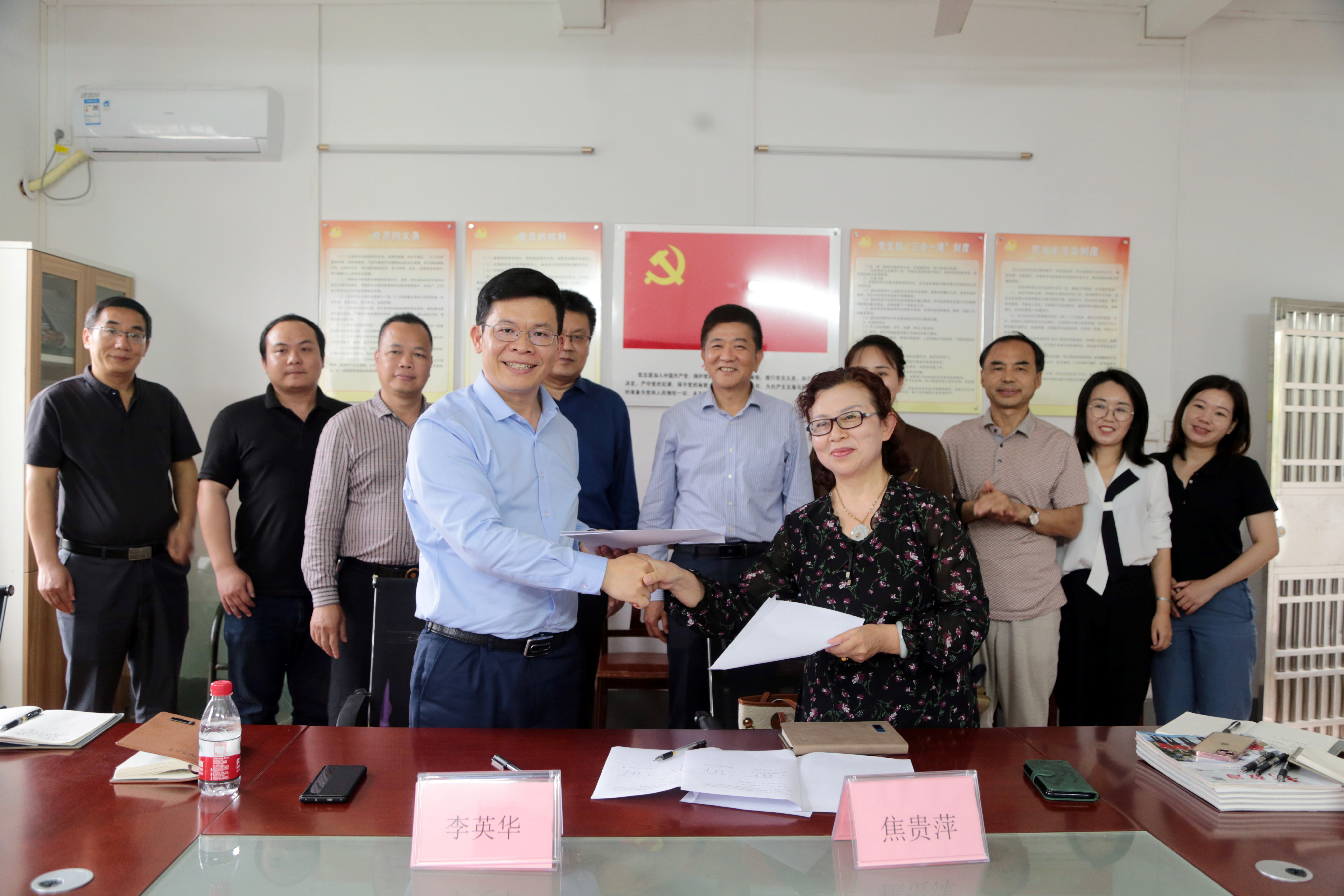 同心谋发展 携手谱华章 ――热烈祝贺海南教育期刊社与西南大学临高实验中学建立战略合作关系