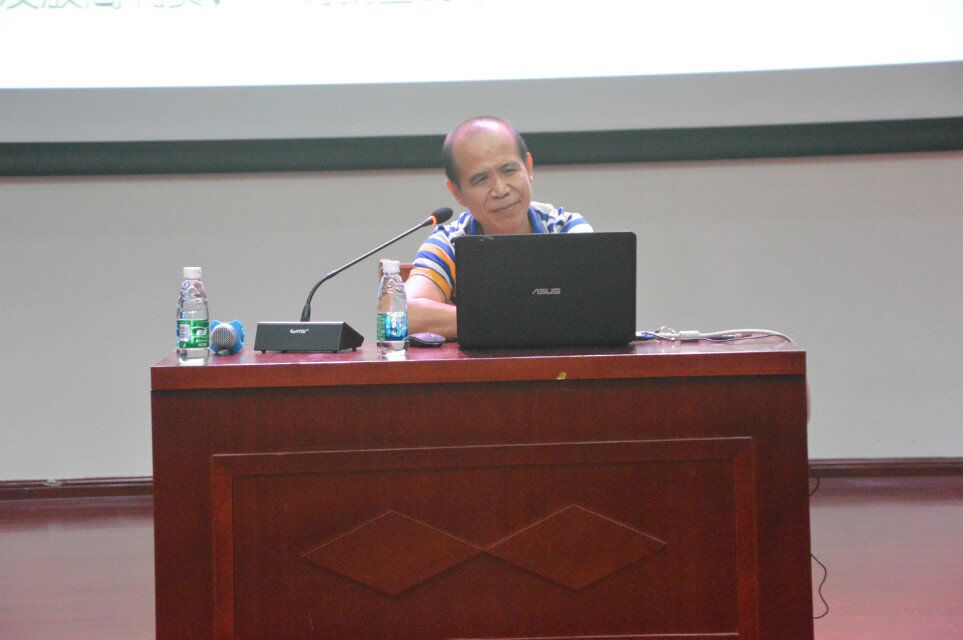 青年之声• 教育与心理学院举行安全教育讲座