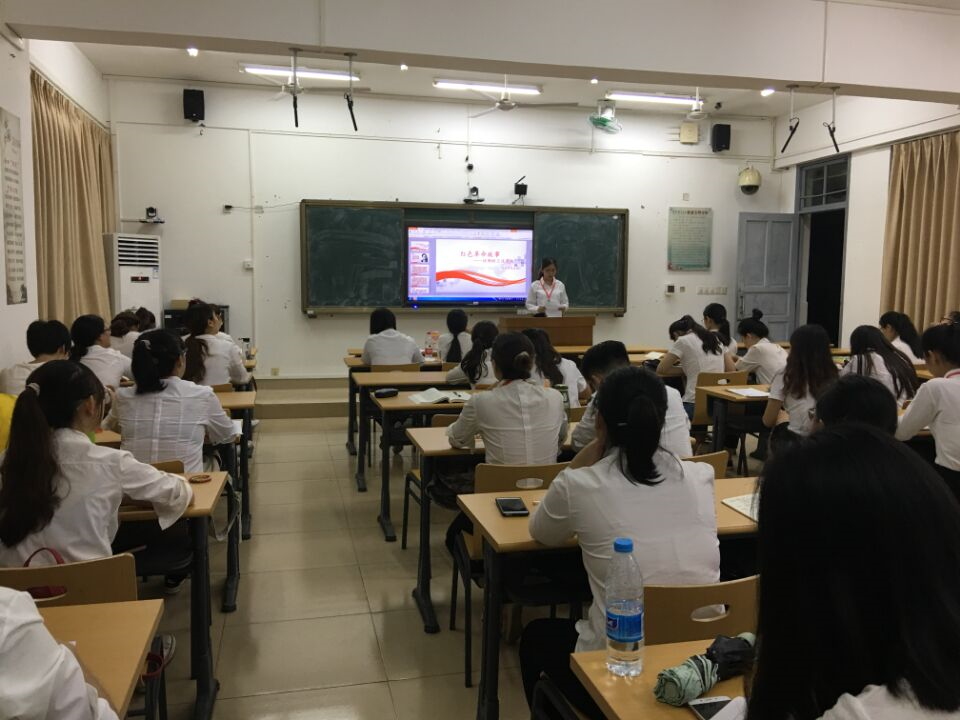 青年之声・忆英雄：激情燃烧的岁月――教育与心理学院红色故事分享会