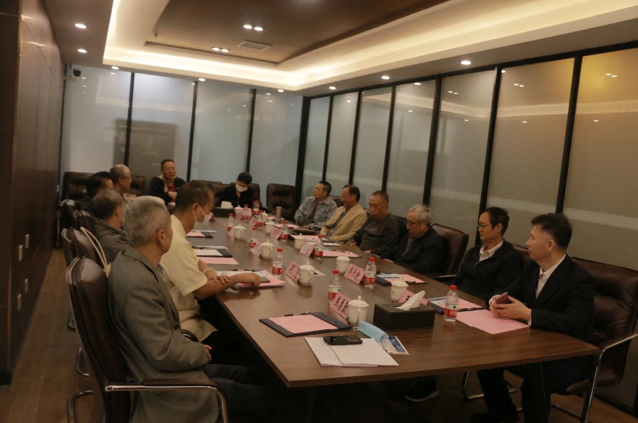 我校举办第三届“晓剑青年文学奖”评奖会