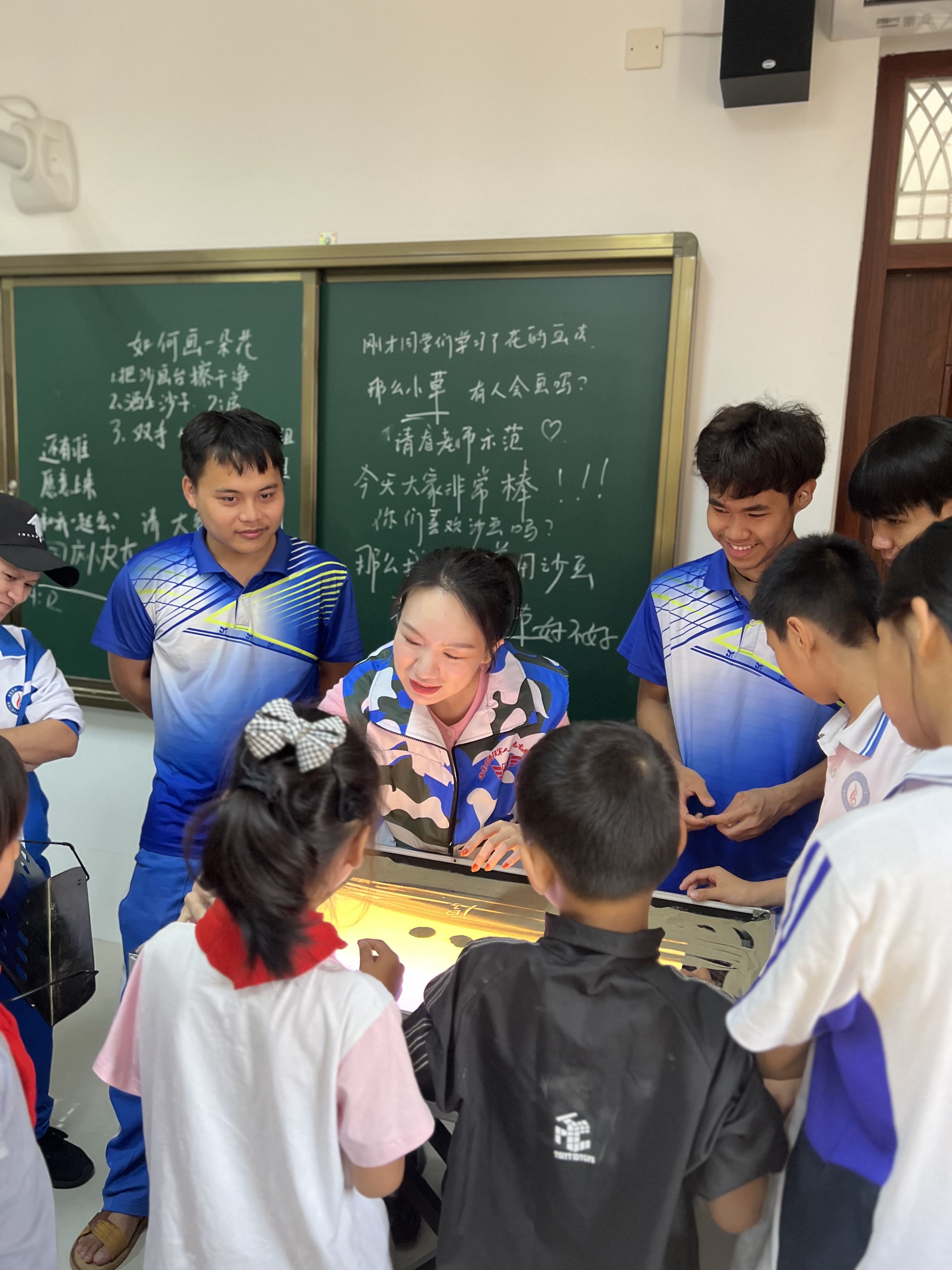 何素丹、赵永康荣获第十四届中国青年志愿者优秀个人奖