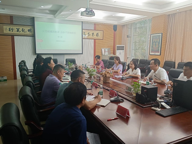 校领导到星空游戏官方附属三亚学校调研指导办学工作