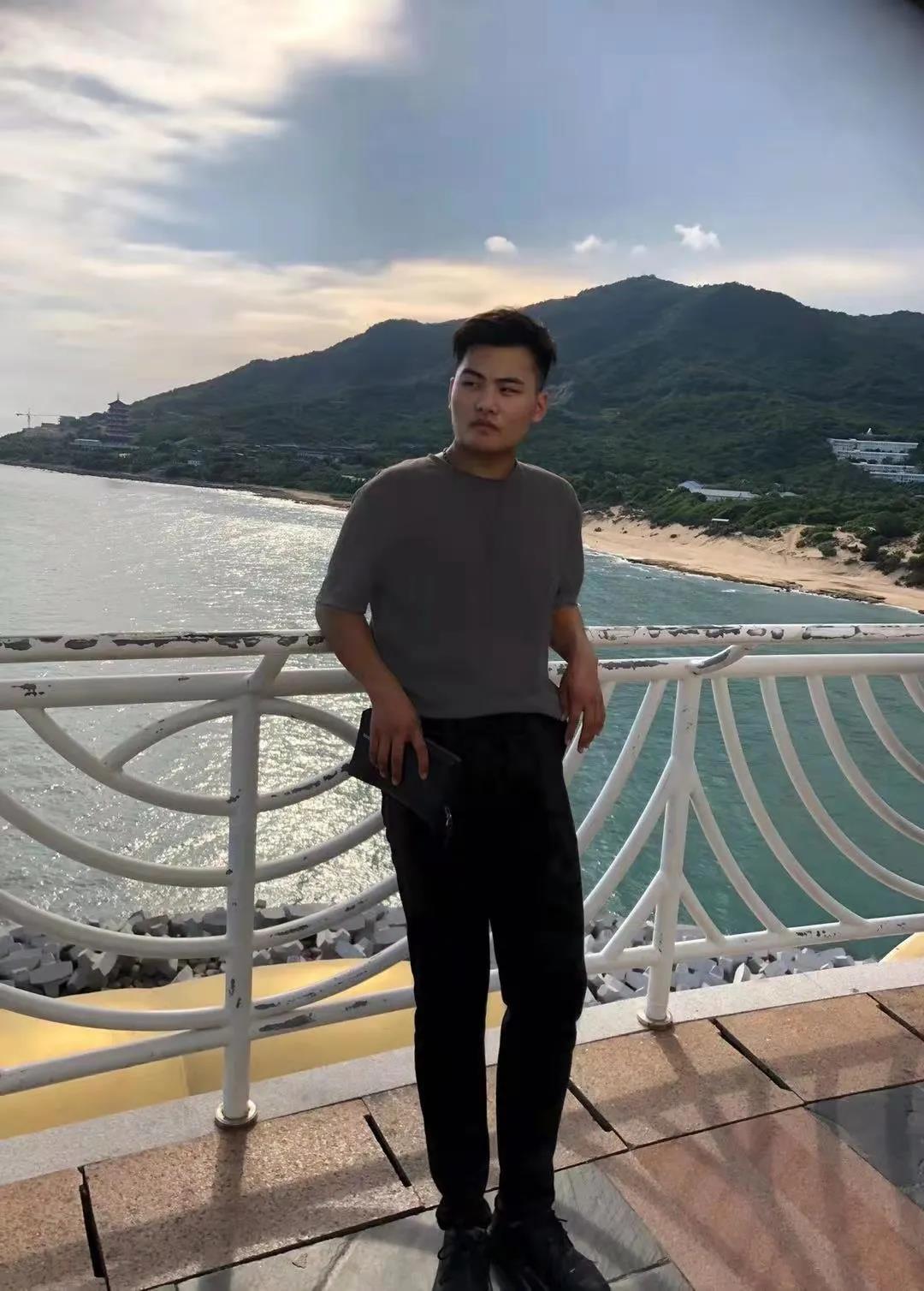 党员王赫：努力的他就像连轴转动的齿轮