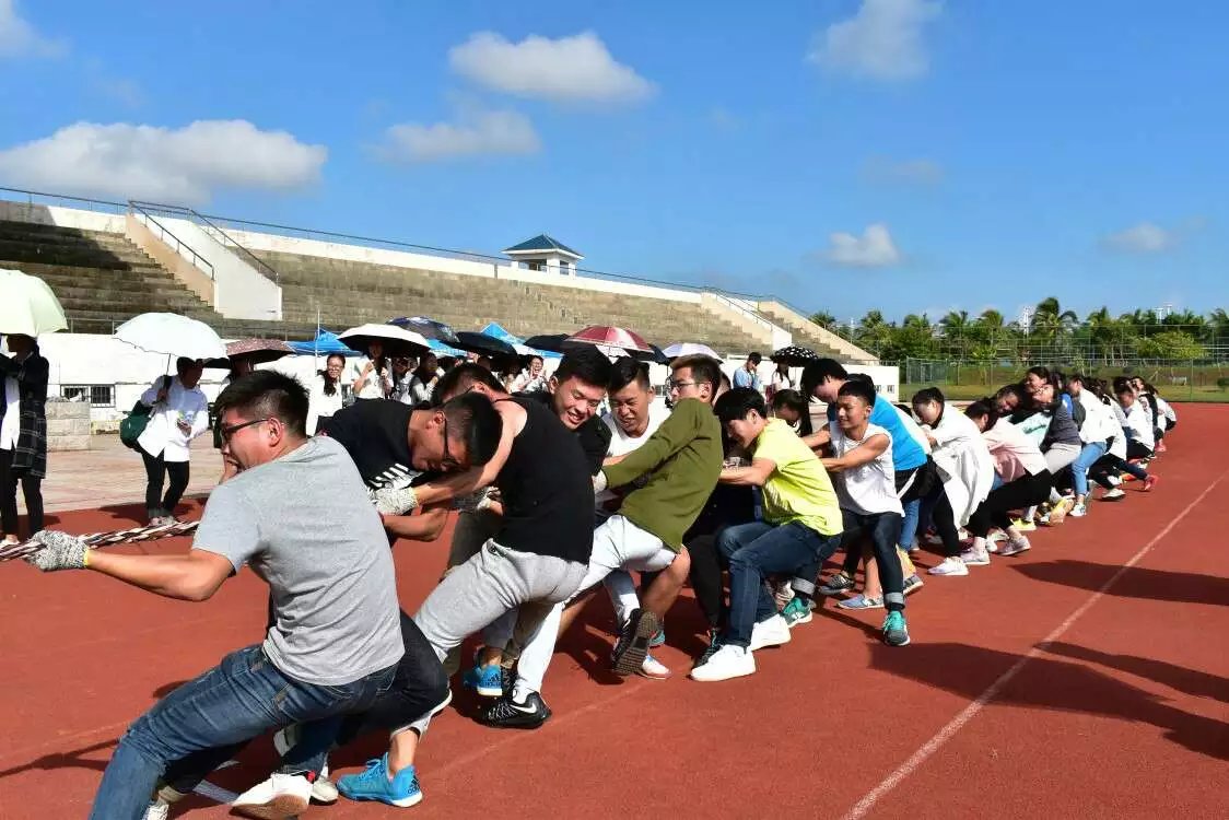 发扬团队精神 展现集体风采 记外国语学院2016年迎新杯之拔河比赛