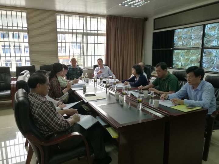 我校新一届教学督导委员会召开工作研讨会