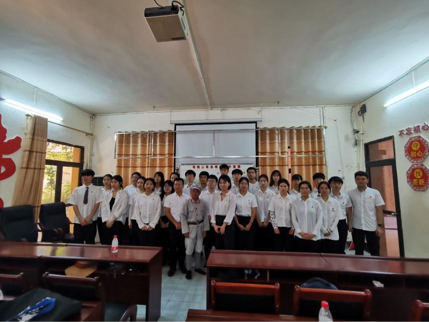 数学与统计学院到母瑞山开展“听老海南人讲（海南）红色故事”系列专题活动