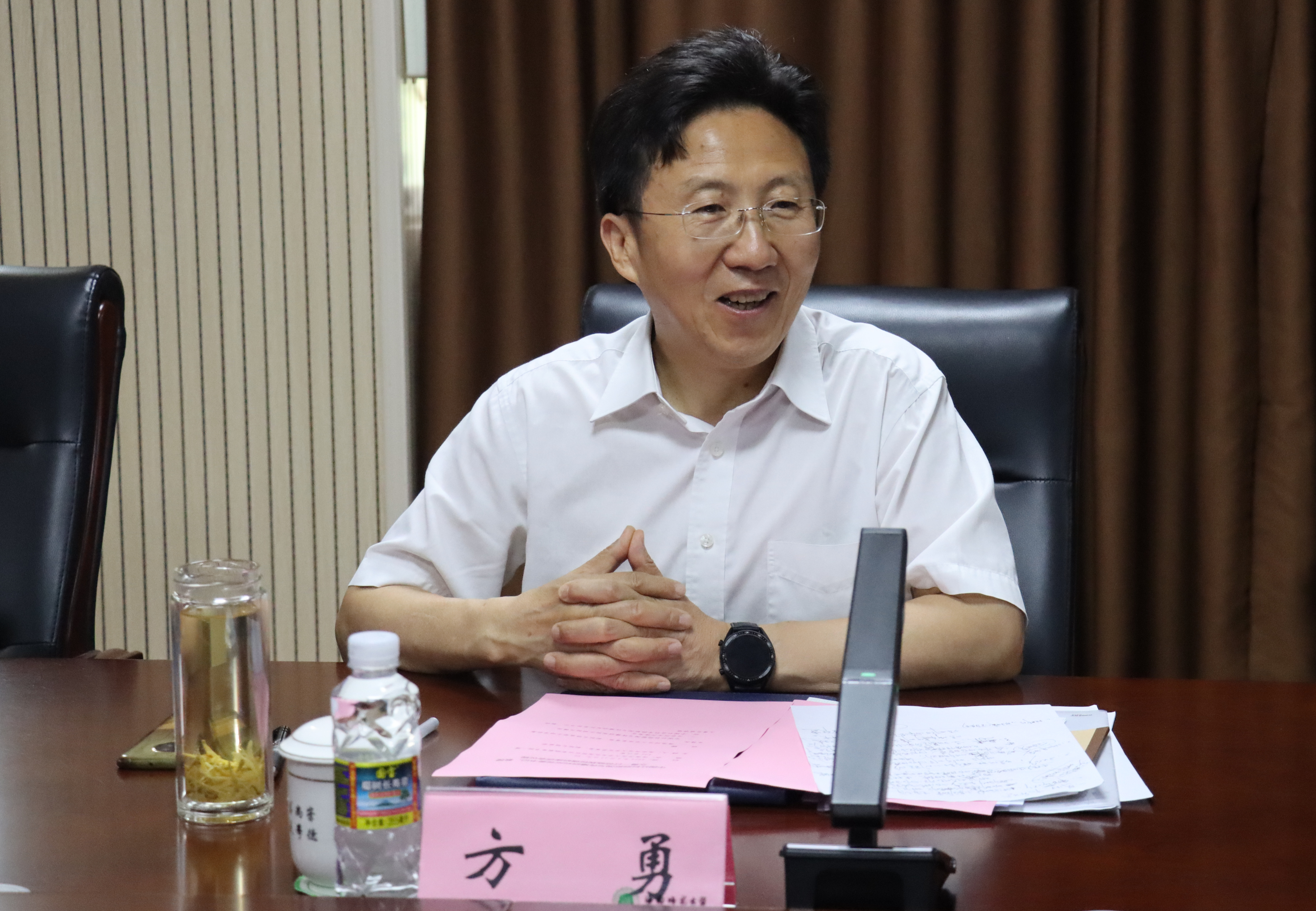 中国社科院新闻与传播研究所党委书记方勇一行到我校调研座谈