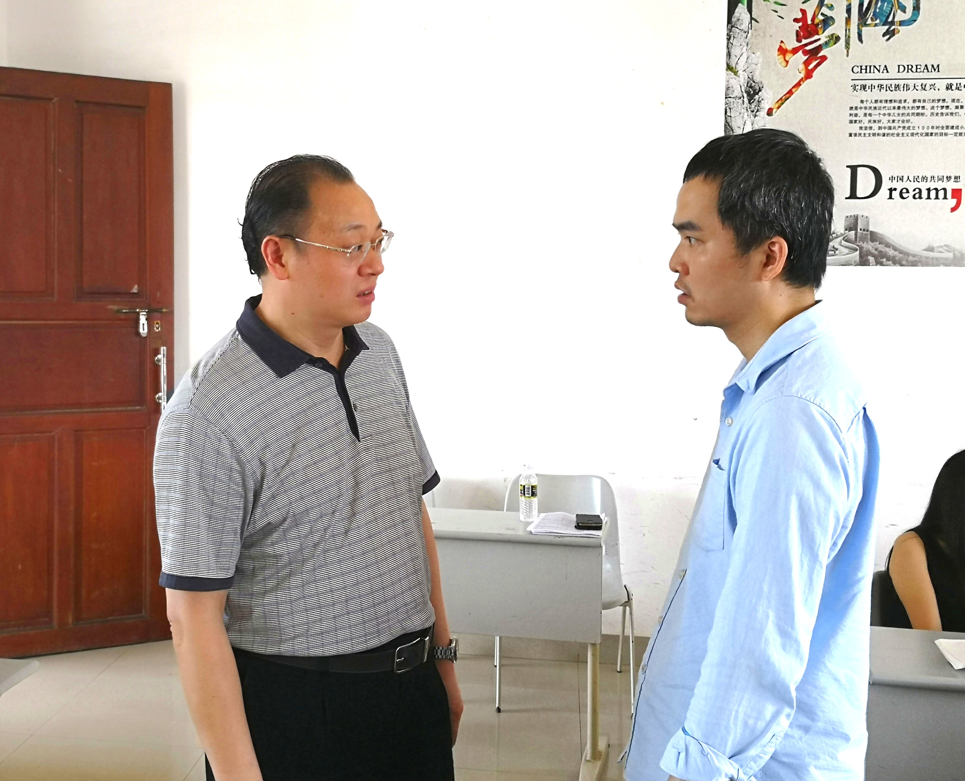 李森副校长深入课堂听课