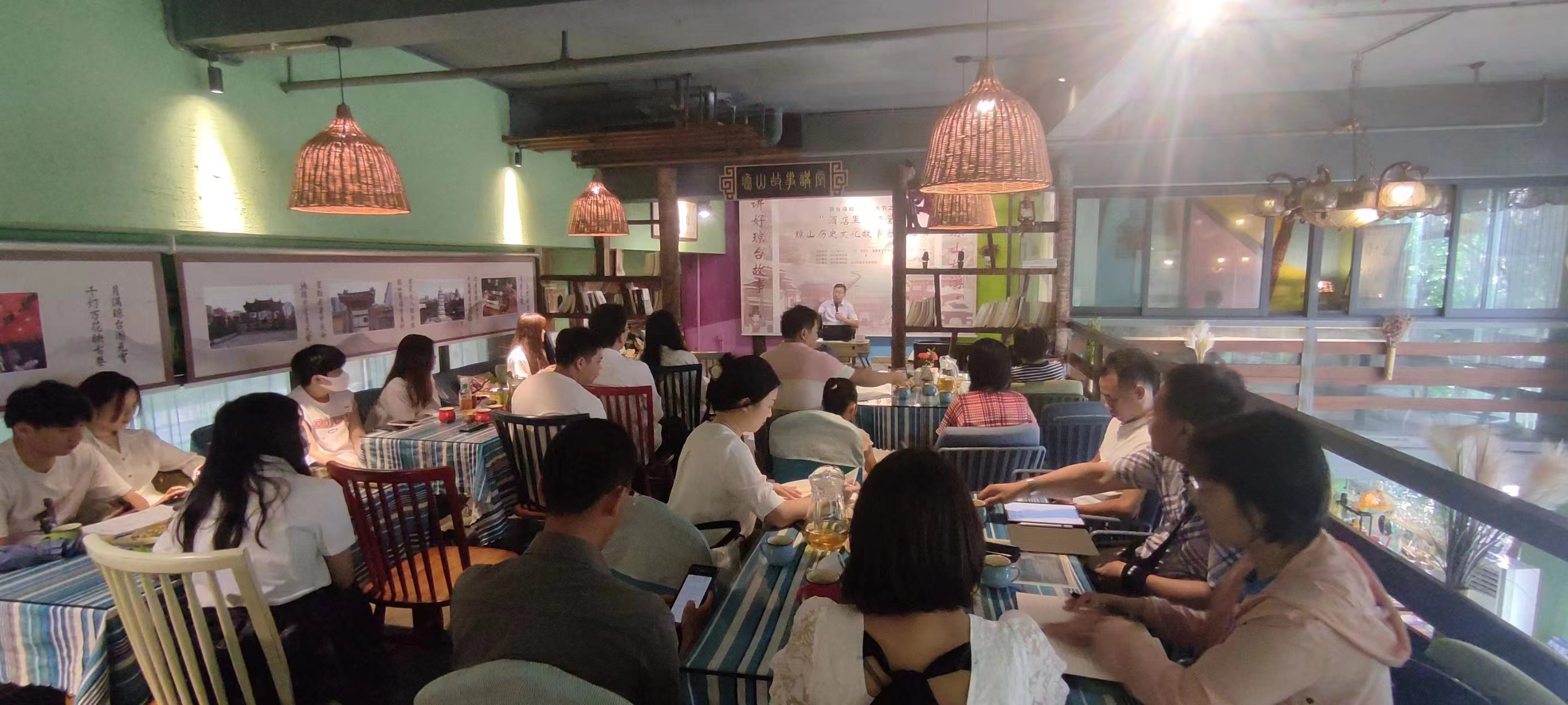 旅游学院与琼山区旅文局联合开展主题教育