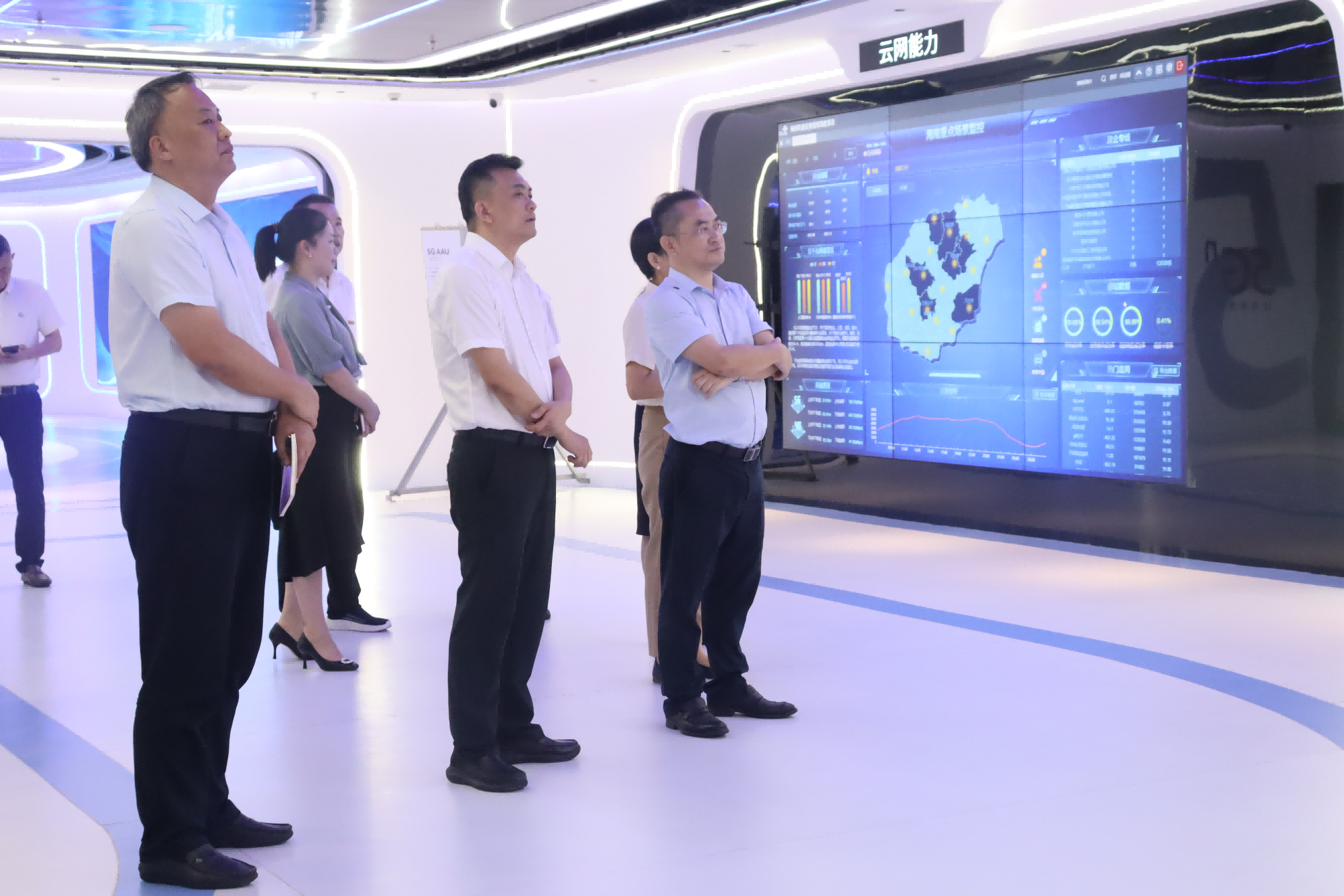 校领导带队到海南联通调研交流