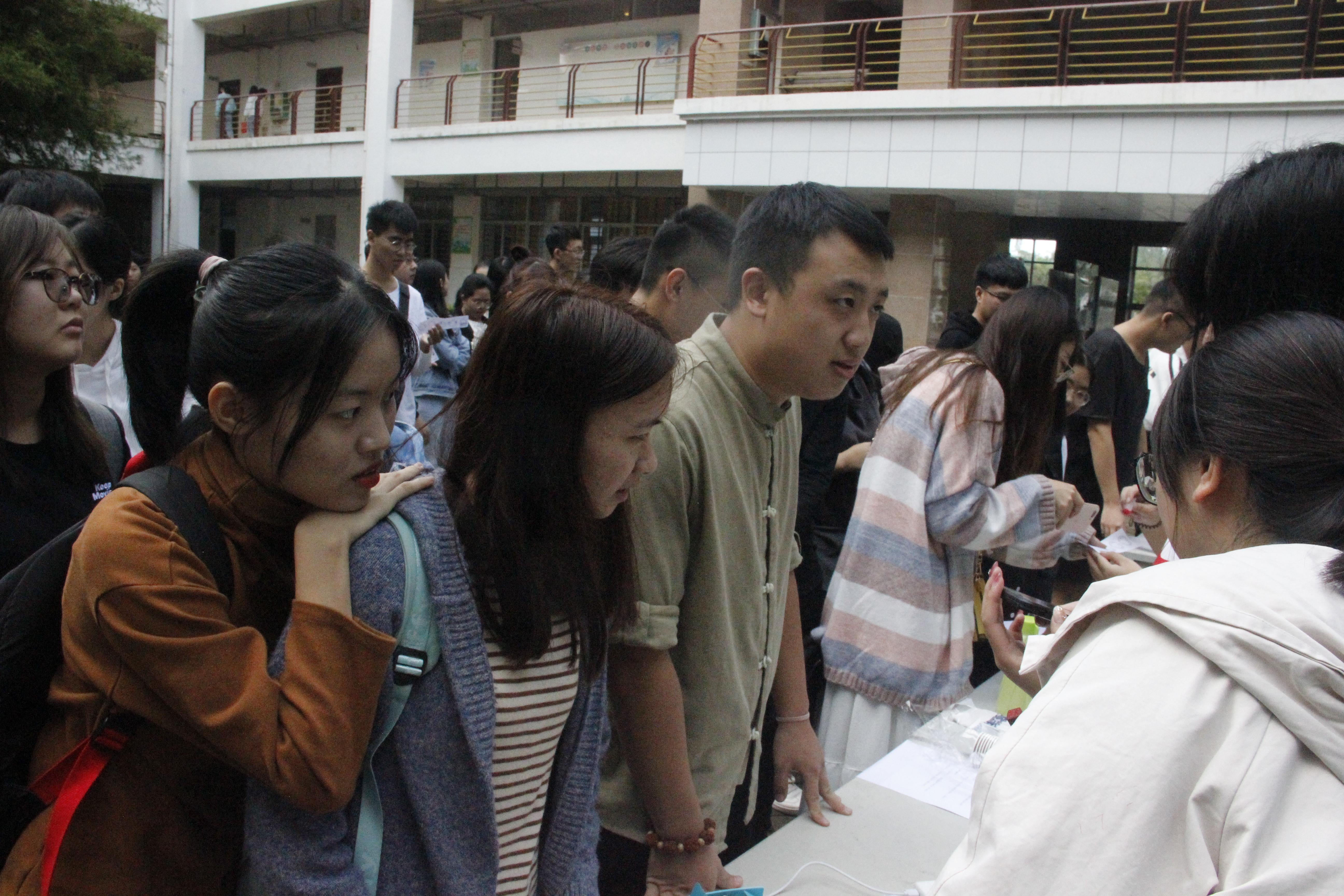 青年之声・记文学院创新创业周国学嘉年华