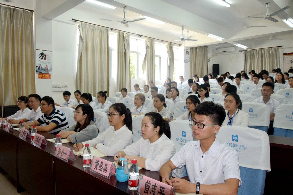 青年之声・做一名受欢迎的学生干部