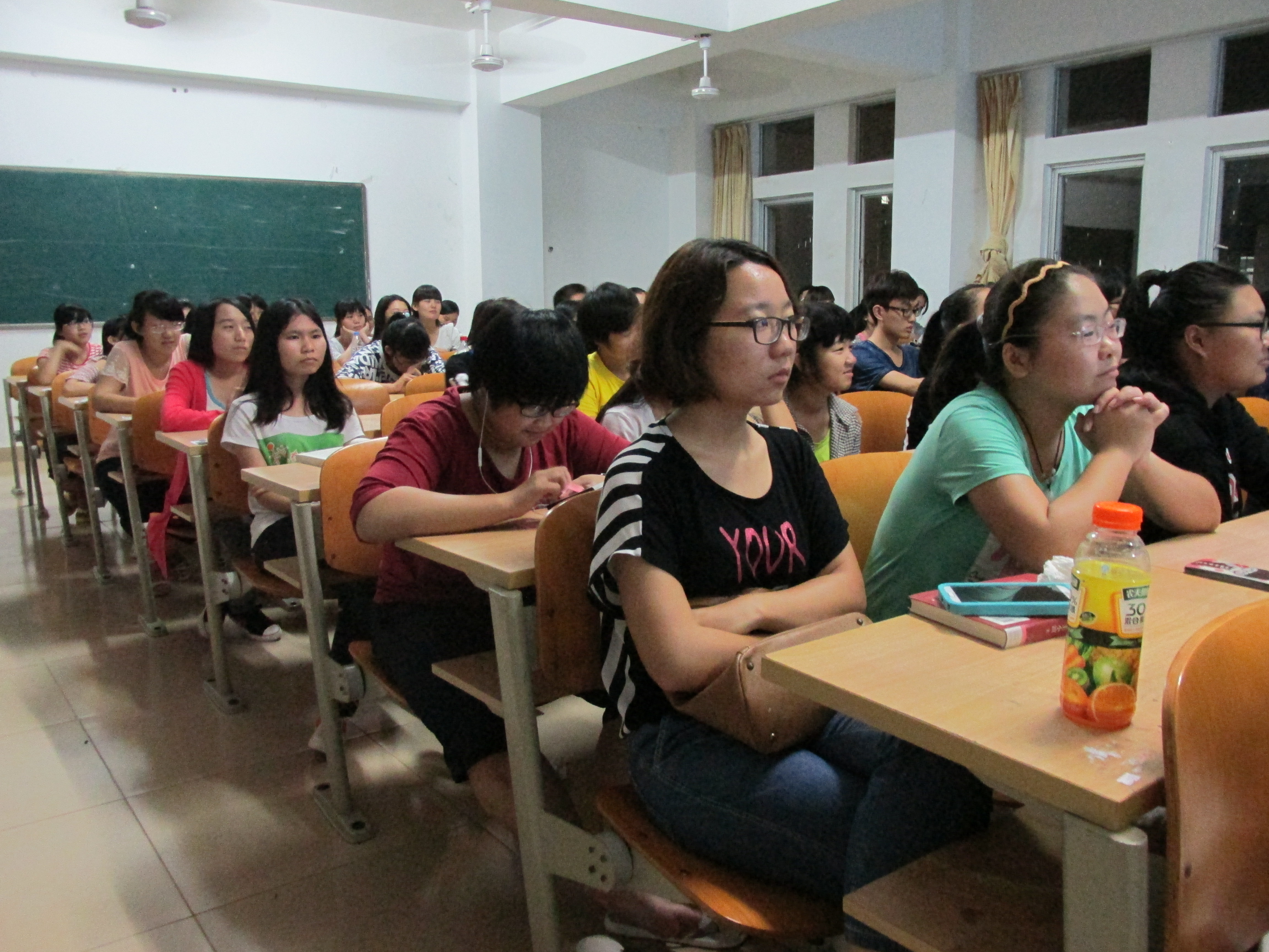 微电影，传播青春正能量――记文学院影评座谈会