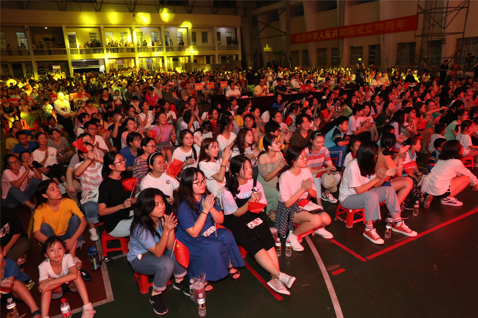 我校举办庆祝中华人民共和国成立70周年师生歌咏大赛