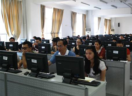 我校举办2014年度“‘中国知网’大学生论文管理系统”平台使用培训会