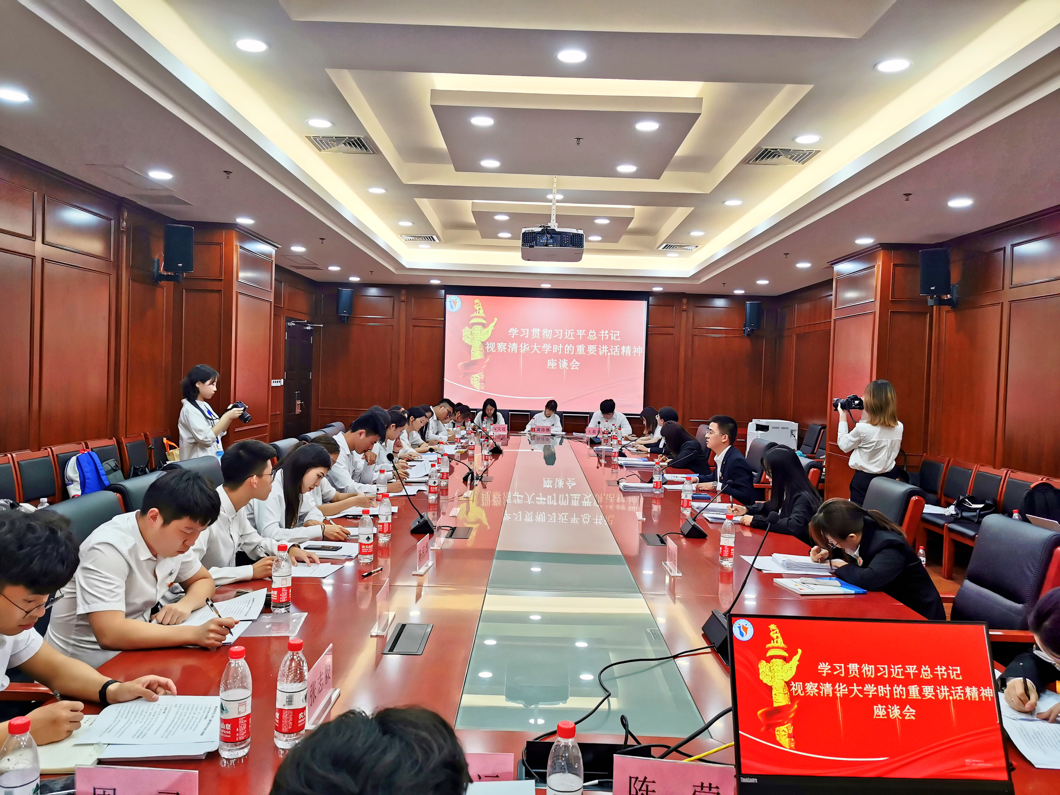 肩负历史使命 坚定前进信心 让青春在不懈奋斗中绽放绚丽之花