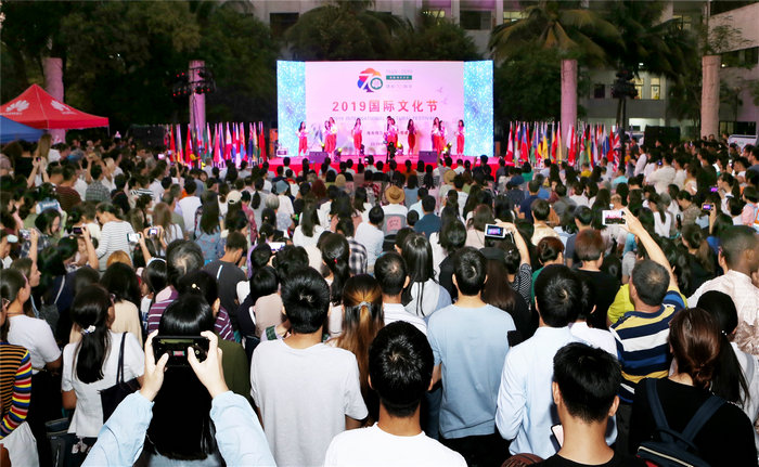 1573177599637527.jpg 我院隆重举行2019国际文化节.jpg