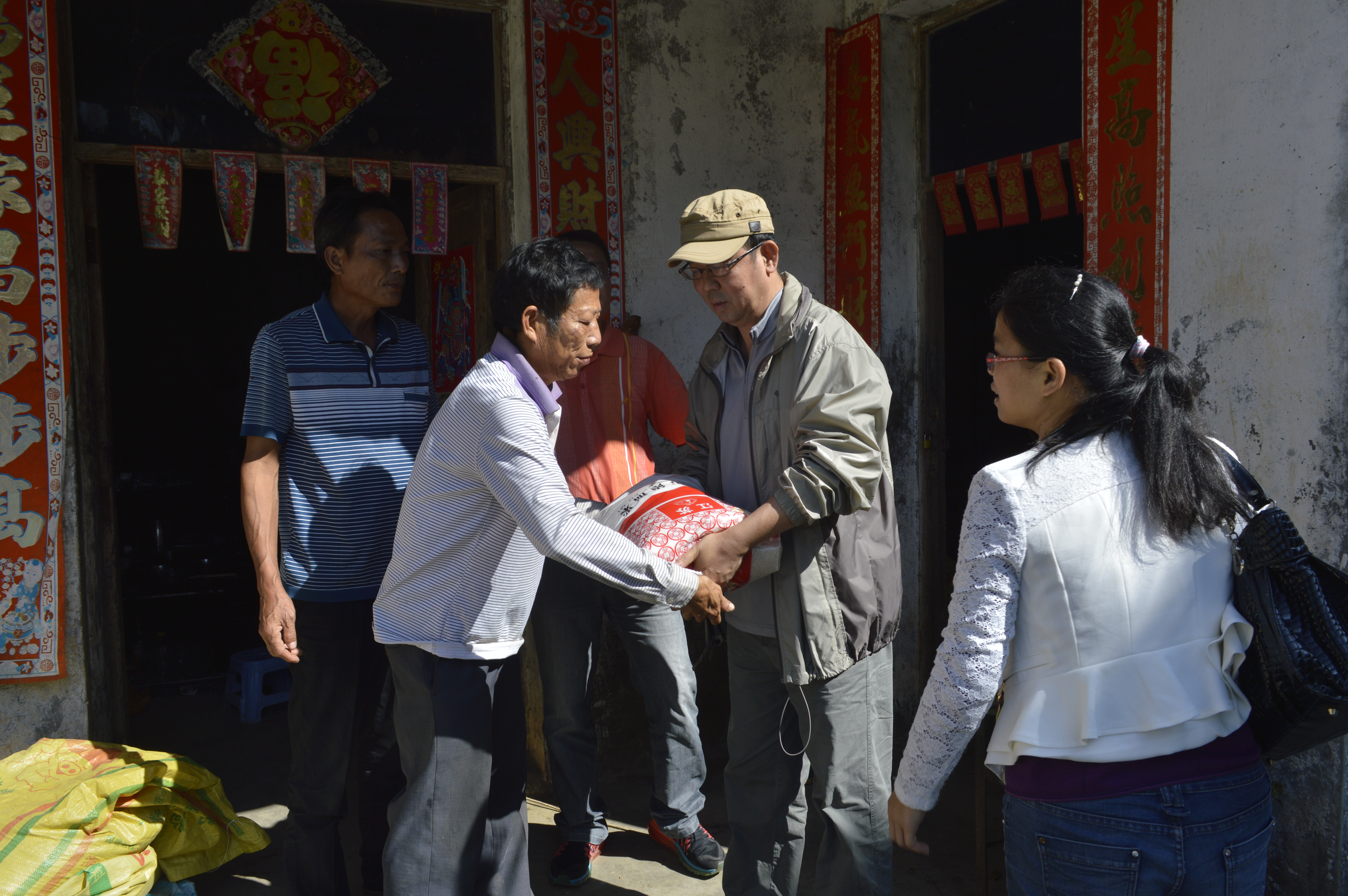 青年之声・―记新闻传播与影视学院赴亚欠村开展扶贫扶智扶志活动