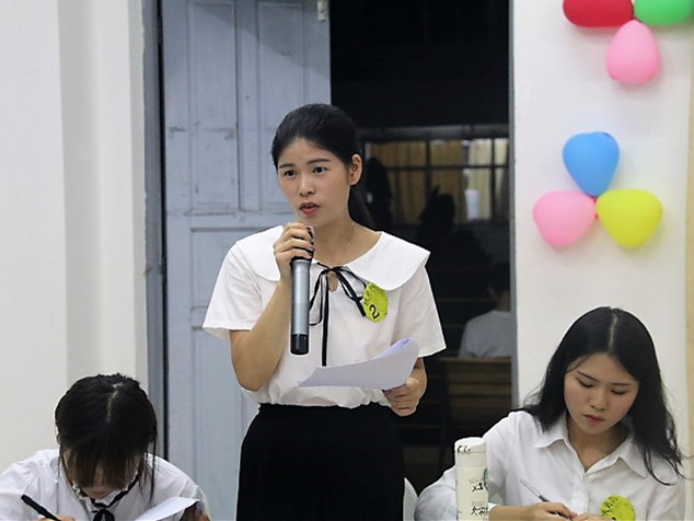 思辨青春 唇语争锋――记新闻传播与影视学院第二届辩论大赛