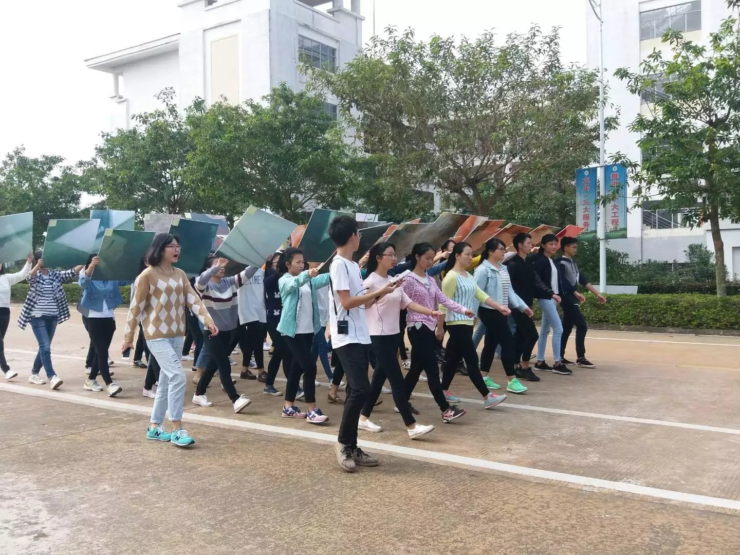 青年之声• 马克思主义学院校运会训练进行时