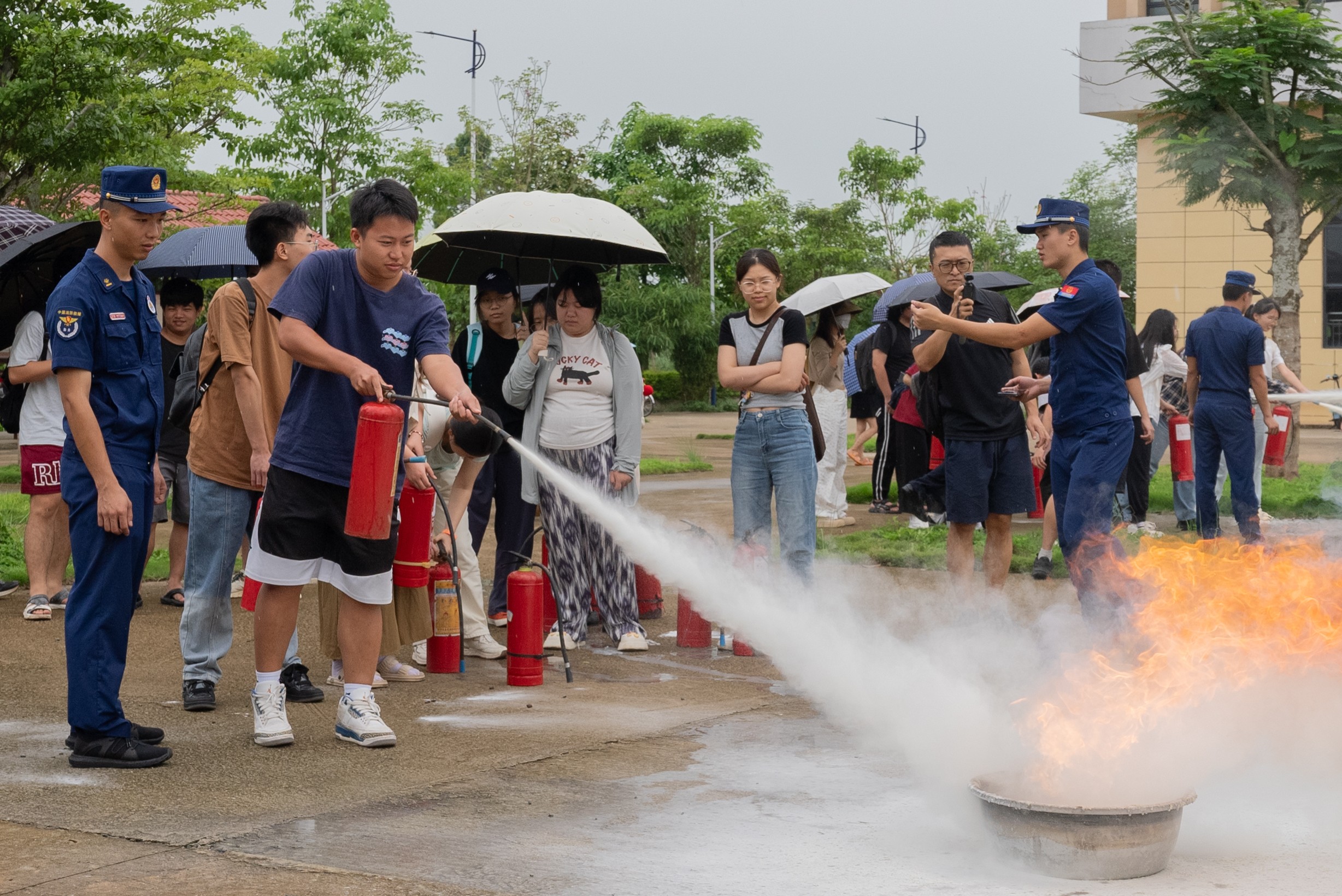 保卫处开展消防安全培训演练活动