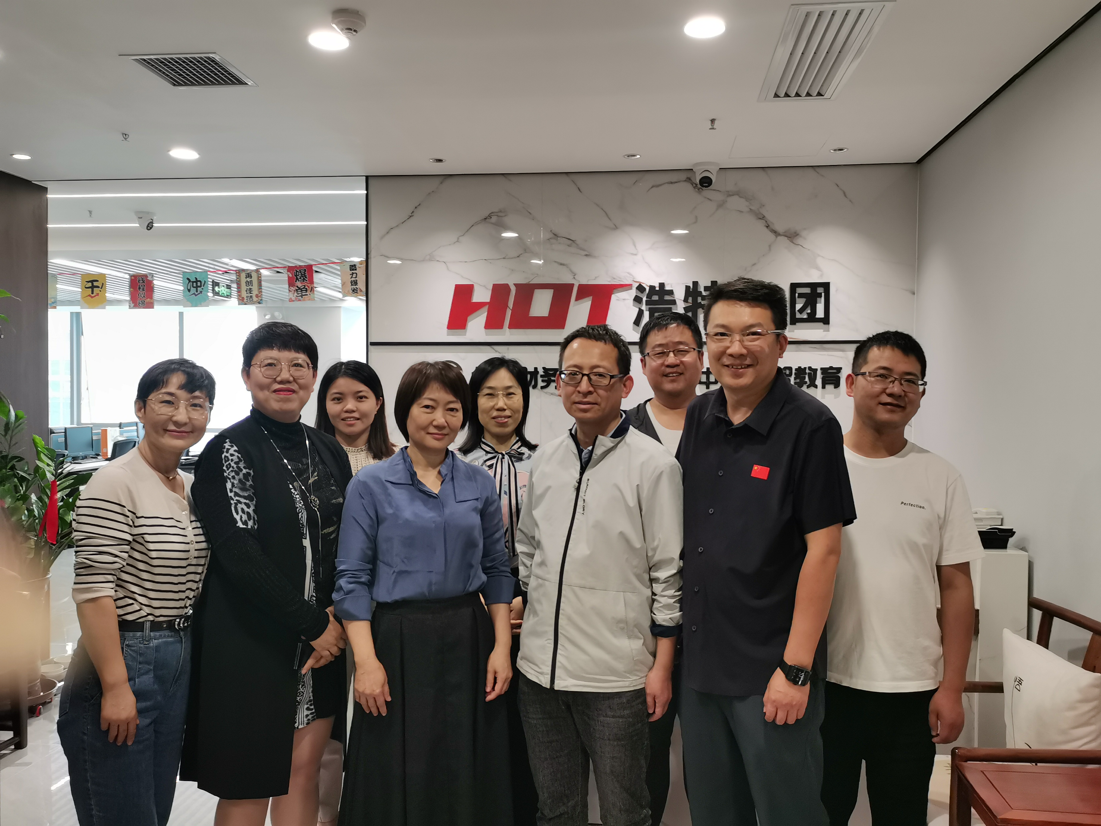 校领导走访陕西校友分会及校友企业