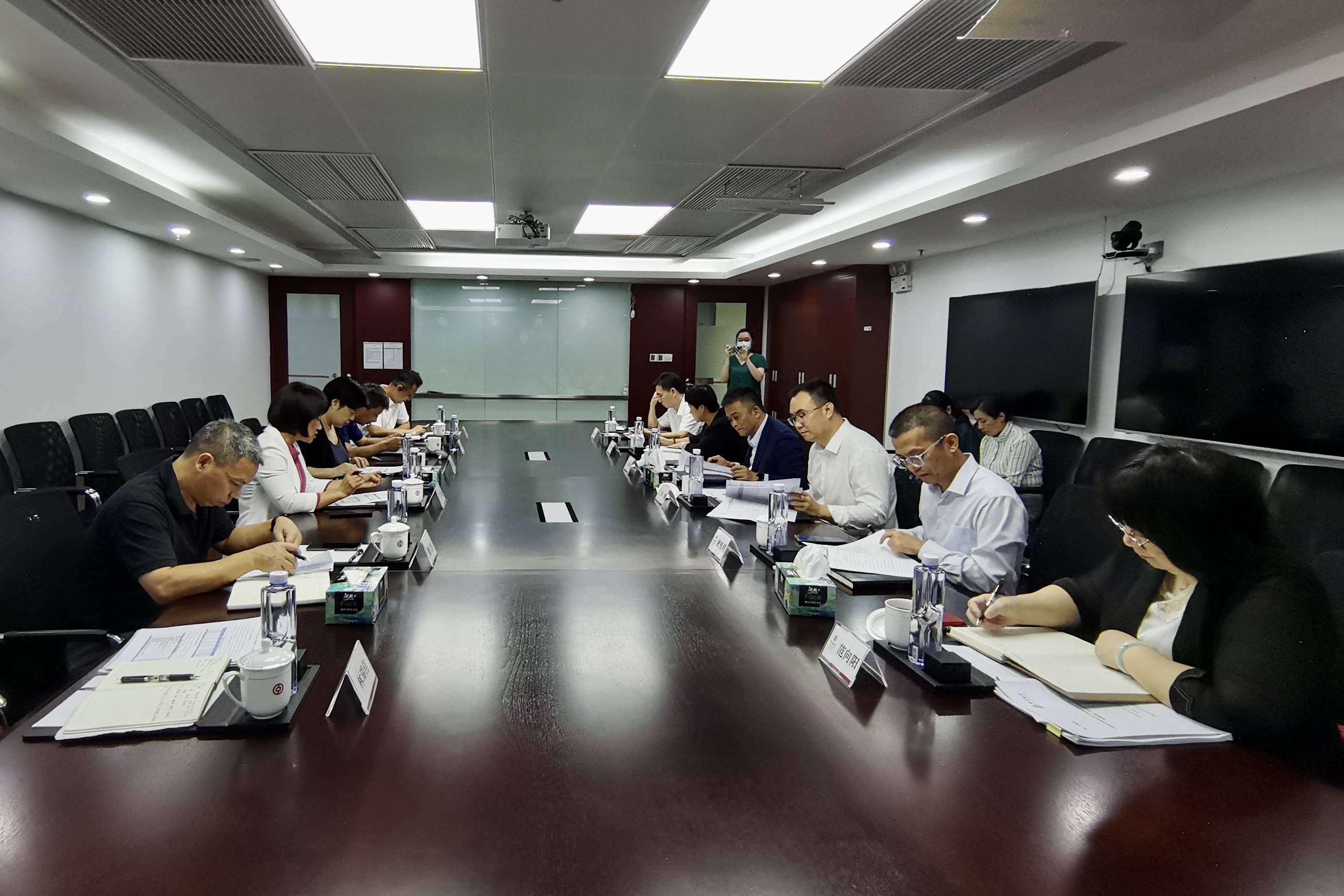 许玫一行赴中国银行海南省分行推进校银合作项目