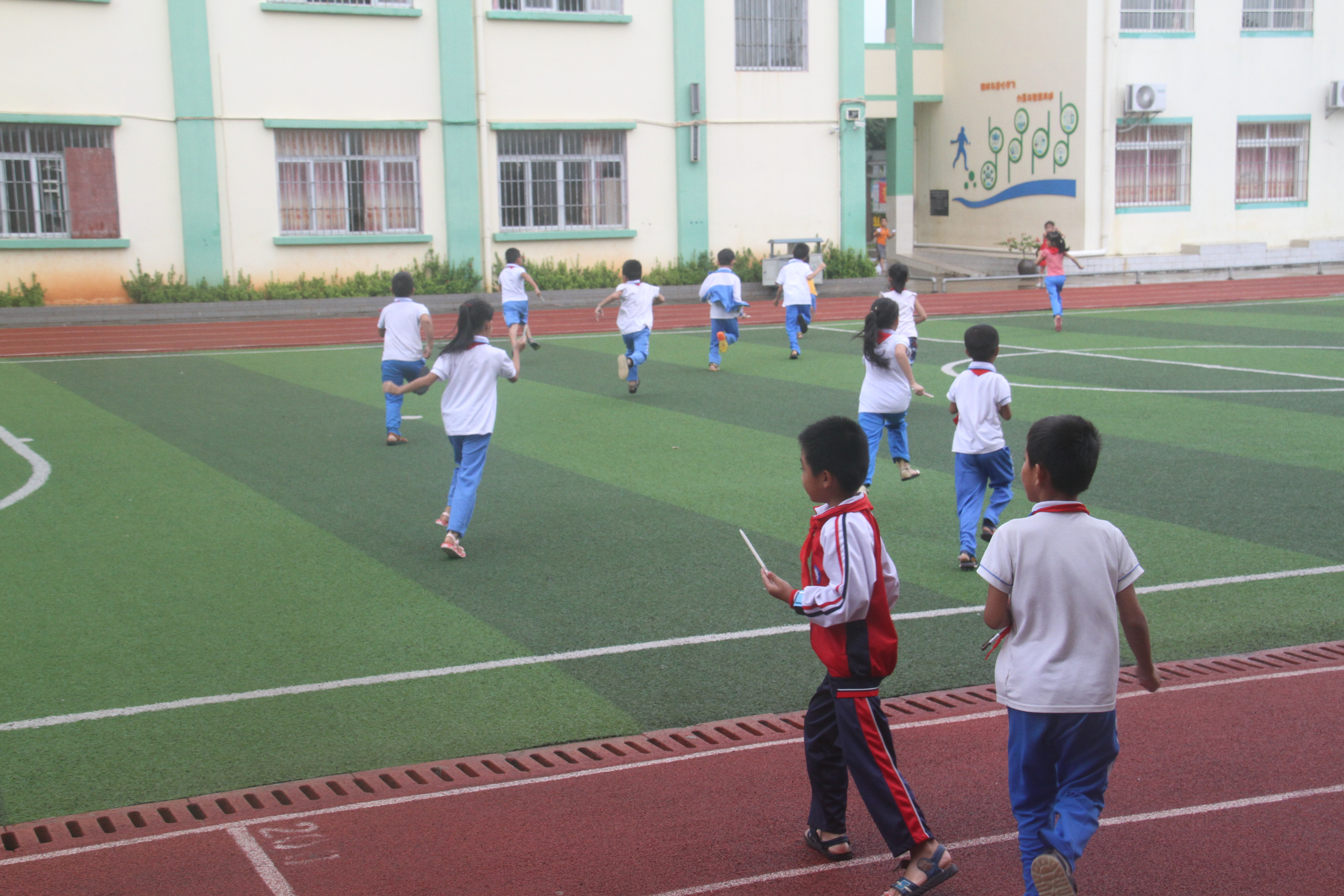 青年之声・微力筑梦・快乐同行――记马克思主义学院“竹蜻蜓”志愿服务活动