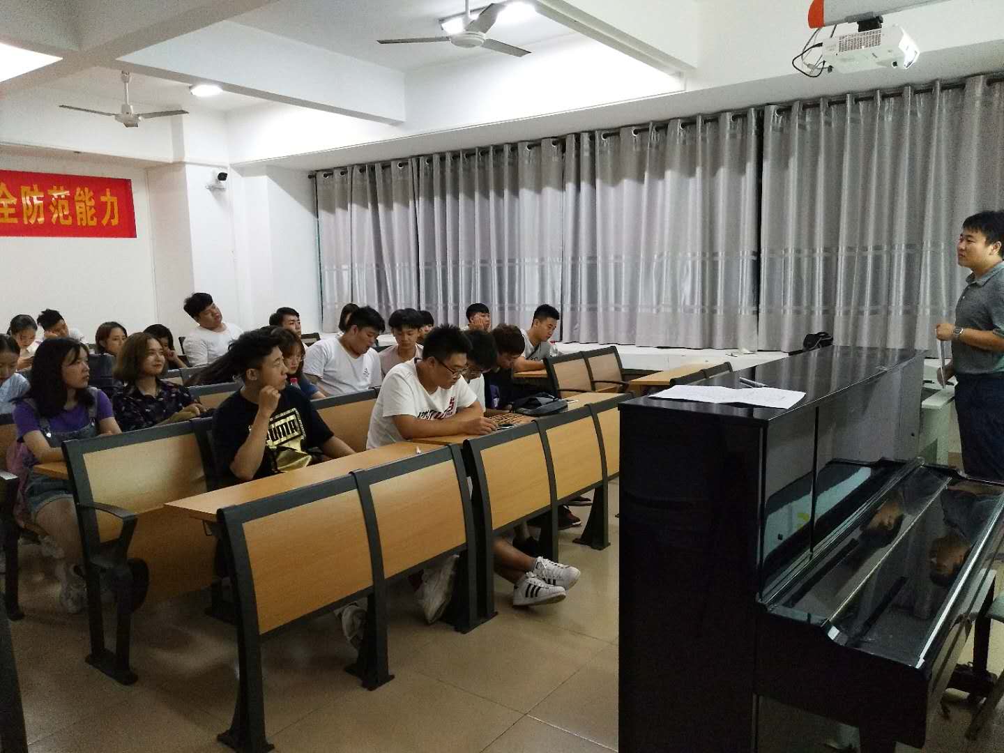 青年之声・星空游戏官方音乐学院味觉挑战比赛