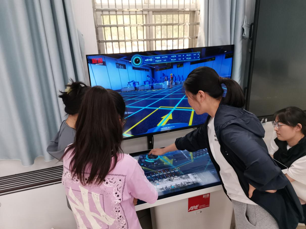 税收学专业2021级、2022级本科生开展专业见习活动