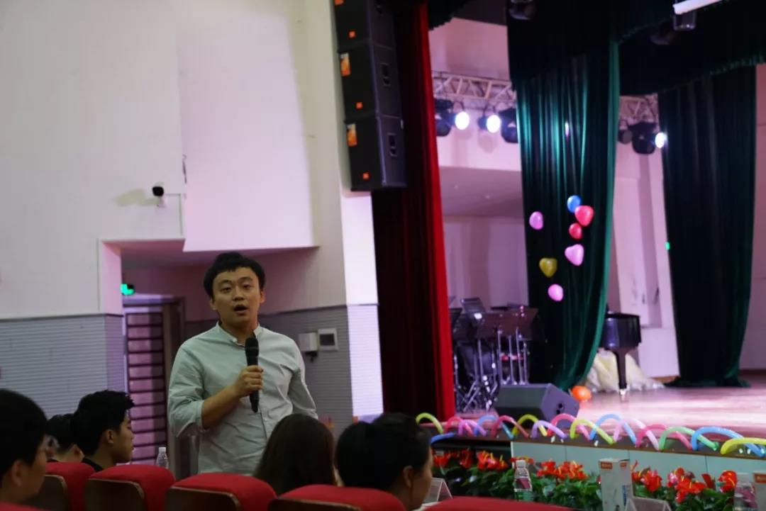 青年之声・音乐学院举办十佳歌手大赛