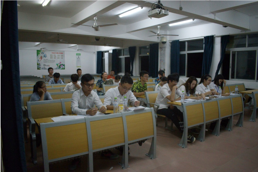 青年之声• 群英荟萃，尽显风采――记物理与电子工程学院2017年学生会招新面试