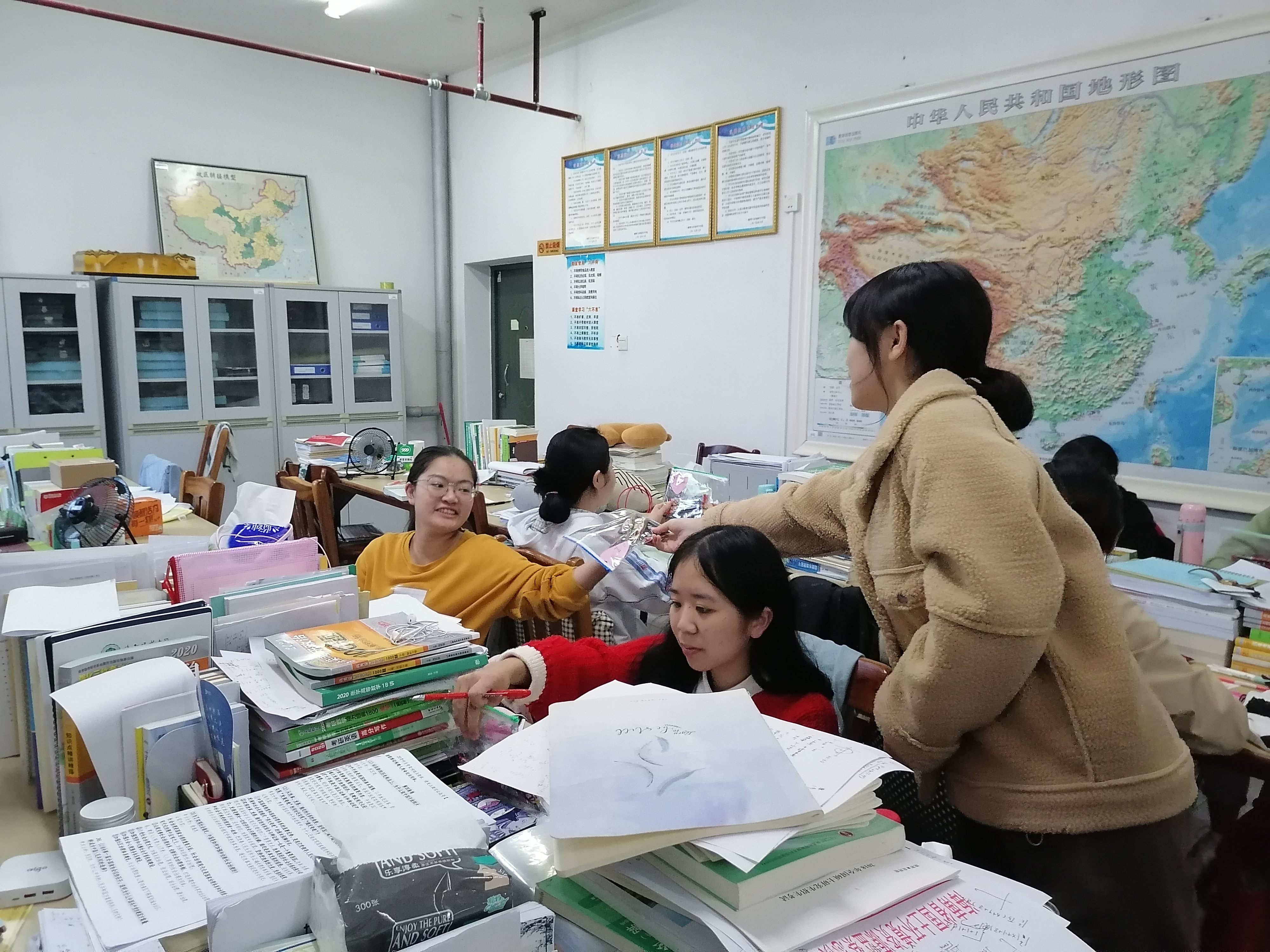 心系考研学生——我院开展慰问考研学子活动