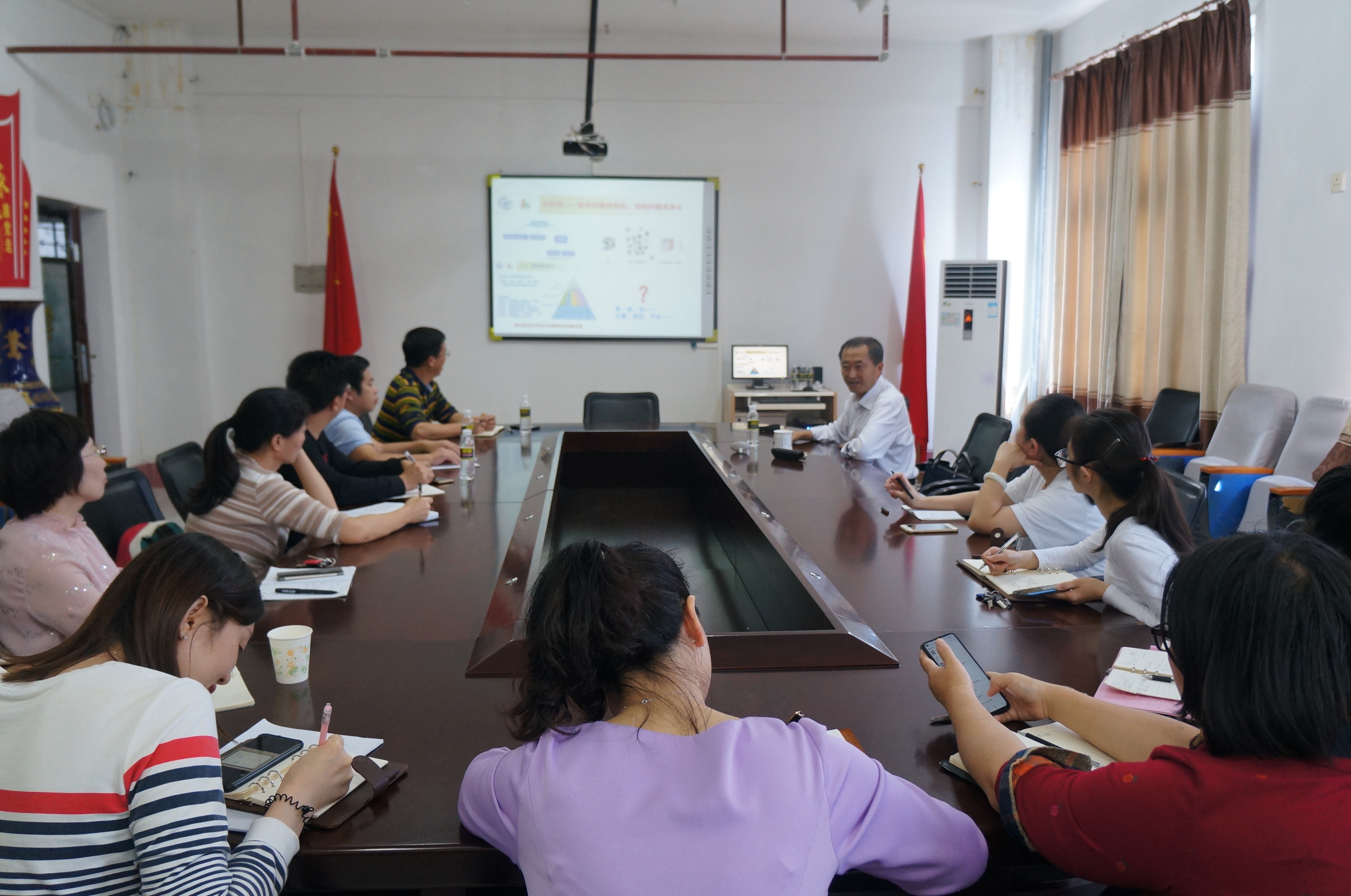 首都师范大学宫辉力教授应邀来我校讲学