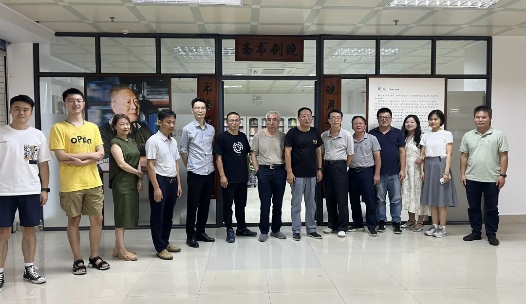晓剑书斋论坛之周泉根主讲“人类中心主义与新智慧体的生命形式”