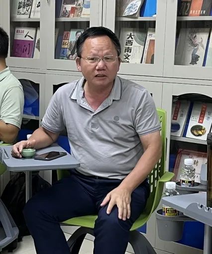 晓剑书斋论坛之周泉根主讲“人类中心主义与新智慧体的生命形式”