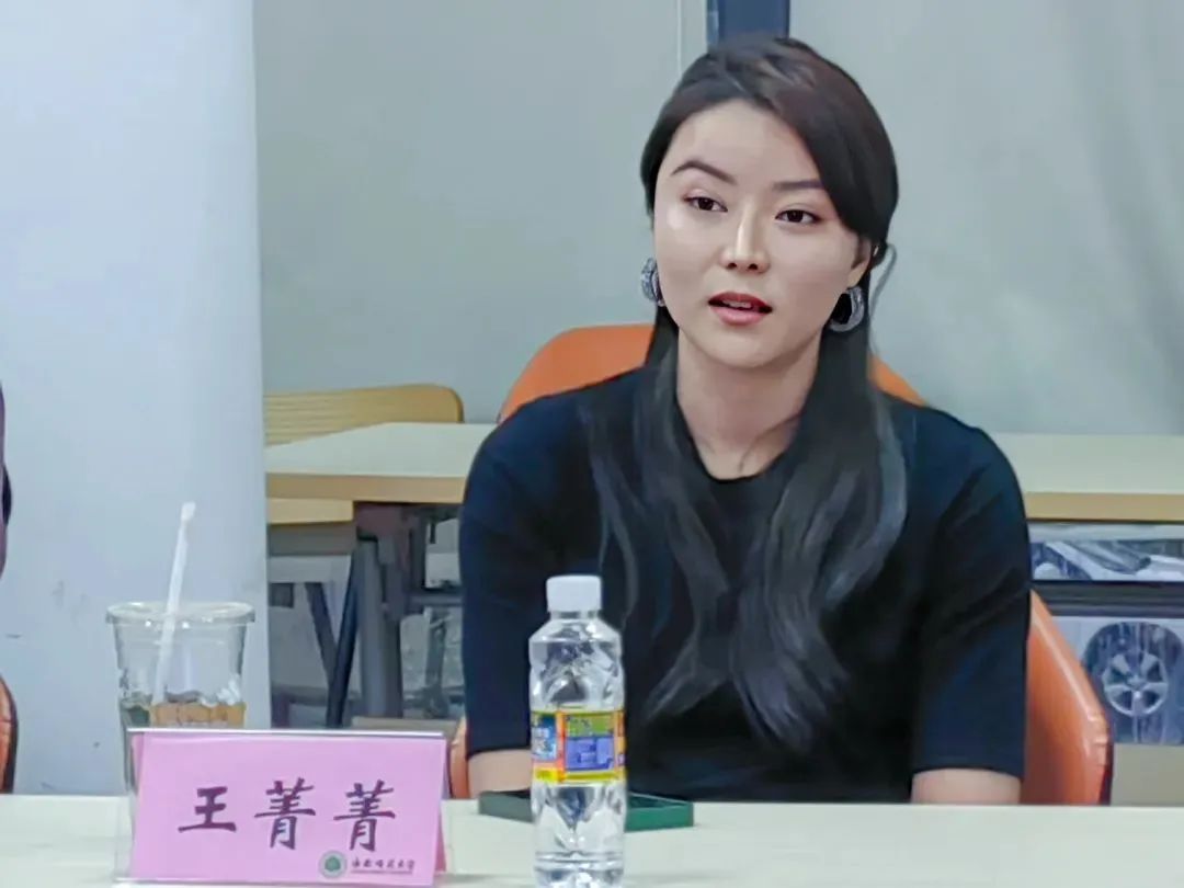 晓剑书斋论坛之张品成主讲“红色小说繁荣的必然性及发展趋势”