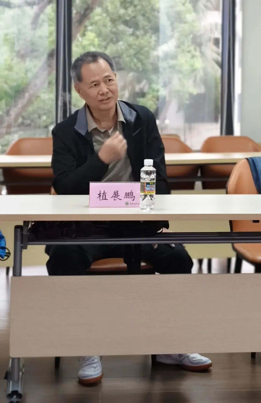 晓剑书斋论坛之张品成主讲“红色小说繁荣的必然性及发展趋势”