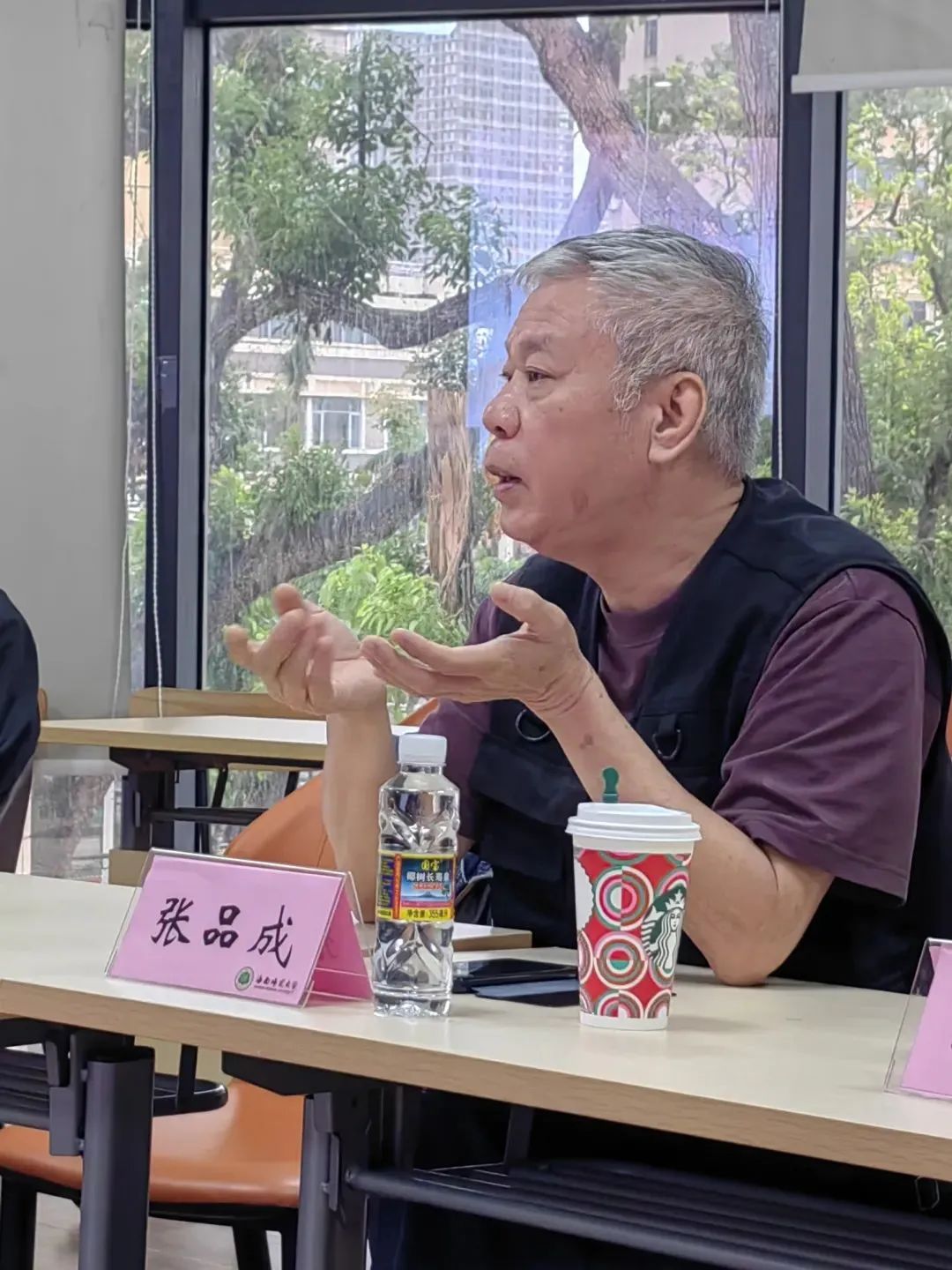 晓剑书斋论坛之张品成主讲“红色小说繁荣的必然性及发展趋势”