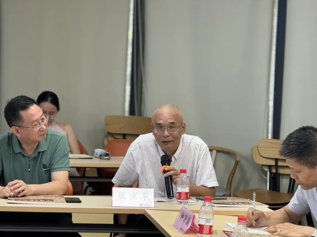 第十四期晓剑书斋论坛：李公羽主讲“海南建省初期报纸新闻工作回顾与研究”