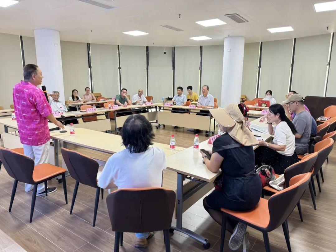 第十四期晓剑书斋论坛：李公羽主讲“海南建省初期报纸新闻工作回顾与研究”