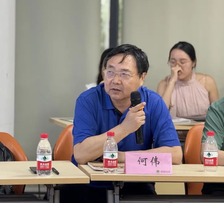 第十四期晓剑书斋论坛：李公羽主讲“海南建省初期报纸新闻工作回顾与研究”