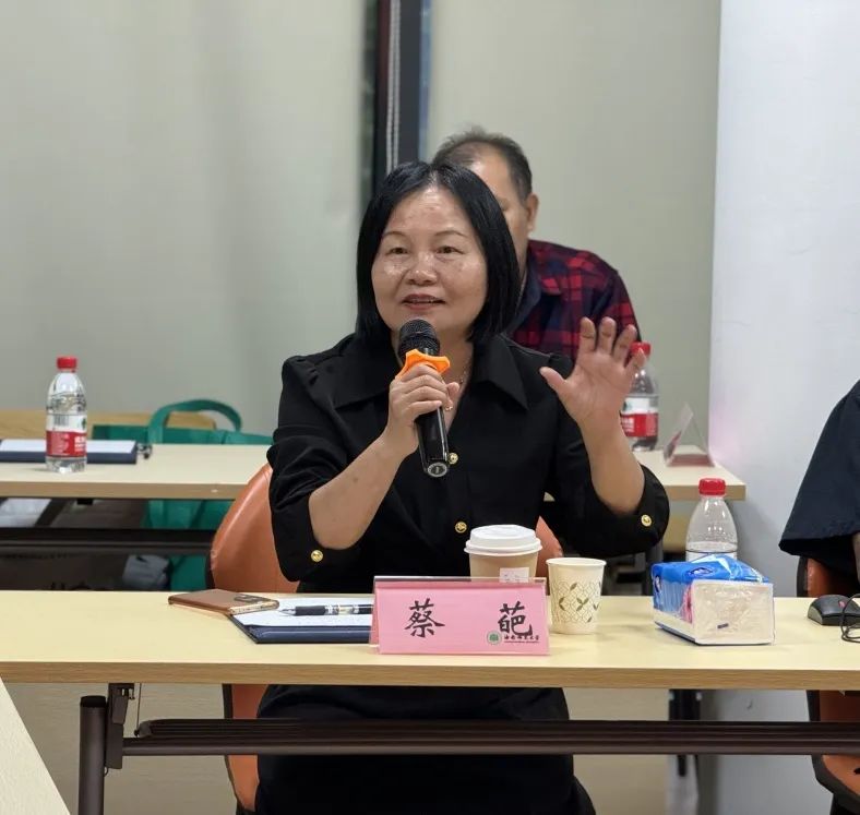 晓剑书斋论坛之孔见主讲“海岛上的两个流放者”