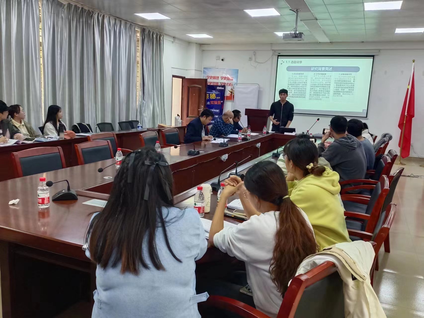 数学与统计学院2022级数学学术型硕士研究生开题报告答辩会