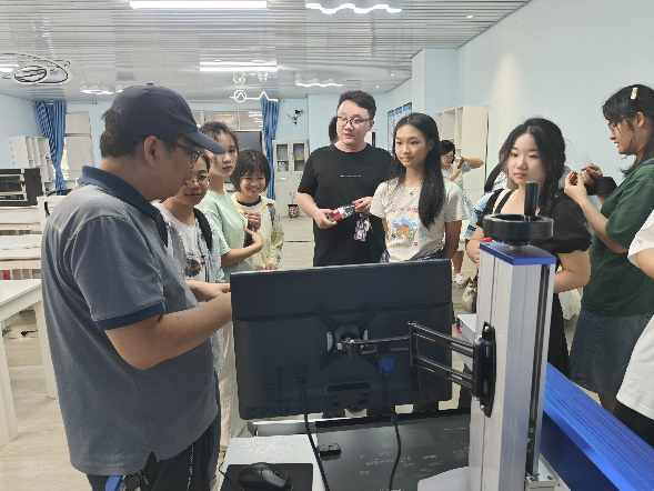 参观桂林洋数据科学与智慧教育教育部重点实验室活动简讯