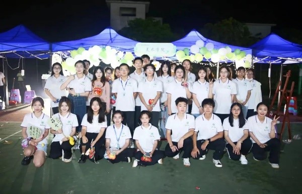 美术学院积极响应参与“志愿者心理嘉年华”活动